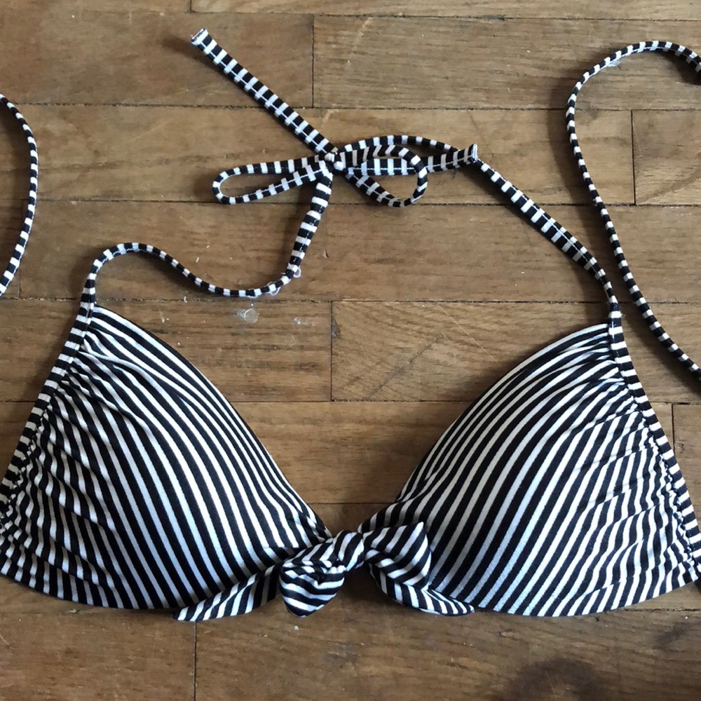 Victoria’s Secret swimsuit top